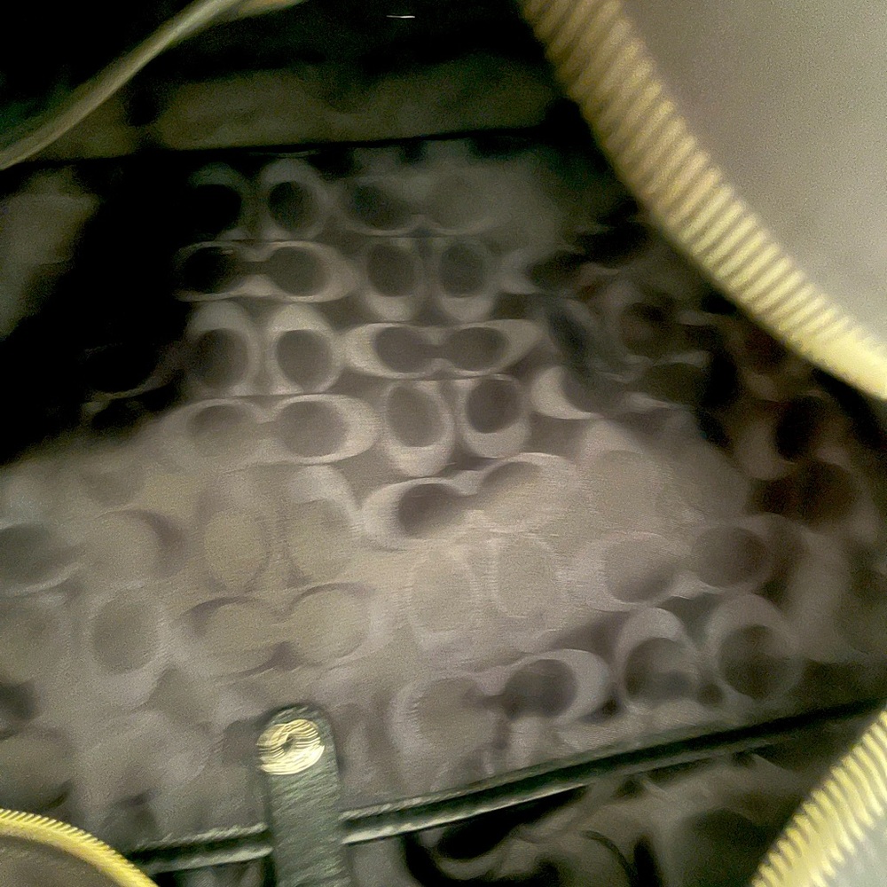 Coach black duffle bag - Picture 7 of 7